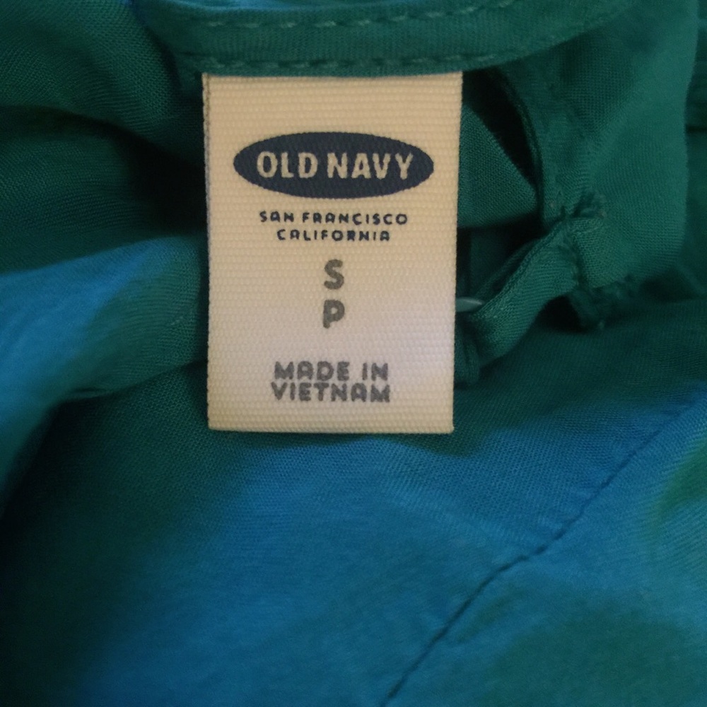 teal button up tank